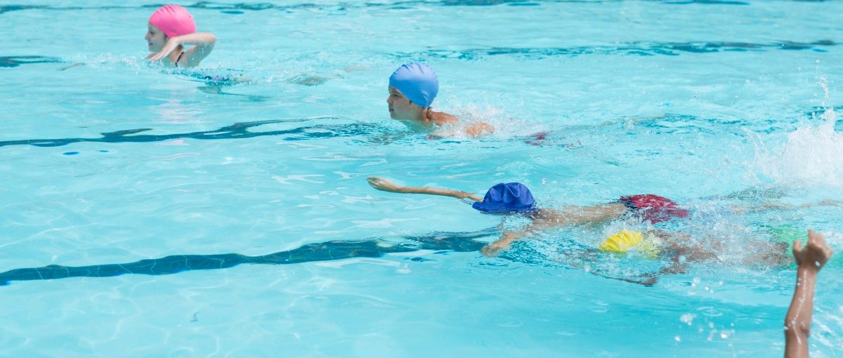 Basen dla dzieci Gdynia – bezpieczna i rozwijająca nauka pływania w Centrum Sportowym u Jezuitów